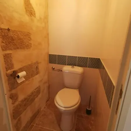 Apartment T1 Bis Avec Terrasse Privee A 2 Pas De L'ecusson Montpellier