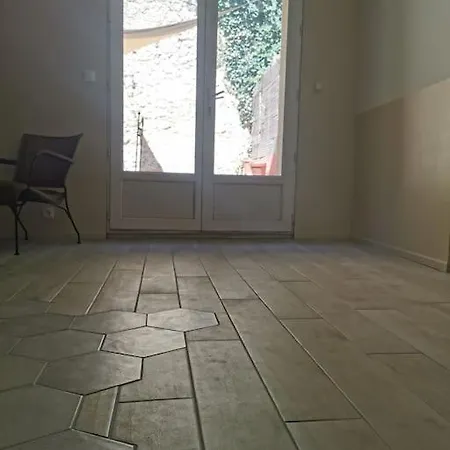 T1 Bis Avec Terrasse Privee A 2 Pas De L'ecusson Apartamento Montpellier
